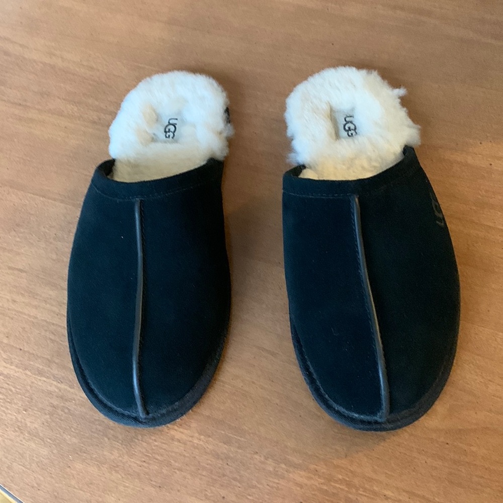 UGG men’s slippers